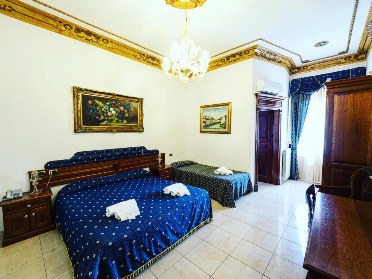 Euro Hotel อีเกลเซียส ภายนอก รูปภาพ