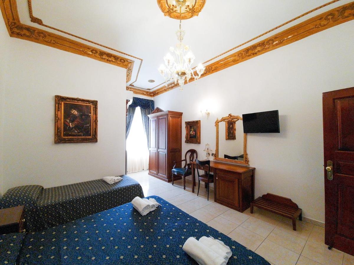 Euro Hotel อีเกลเซียส ภายนอก รูปภาพ