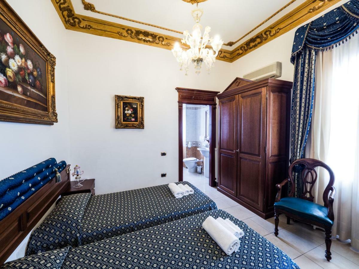 Euro Hotel อีเกลเซียส ภายนอก รูปภาพ